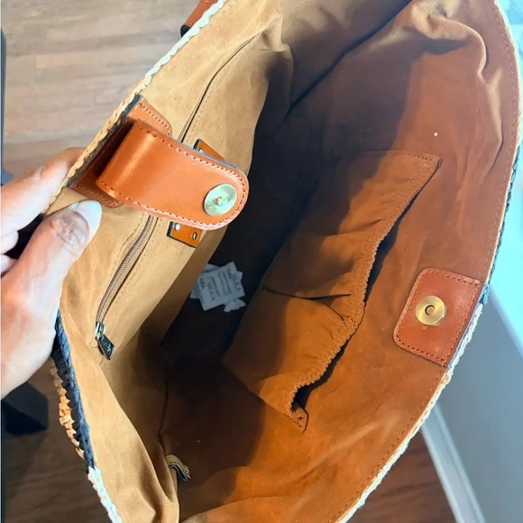 Patricia Nash Black and Tan Striped Tote - Picture 4 of 9